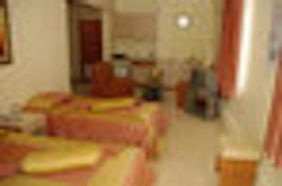 لارا هادریانوس