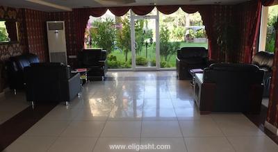 لارا هادریانوس