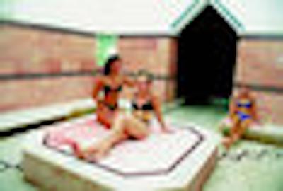 لارا هادریانوس