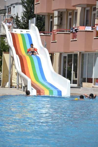 لارا هادریانوس