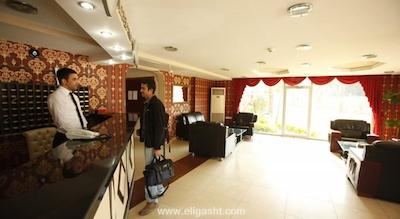 لارا هادریانوس