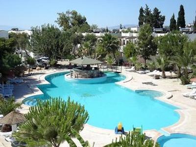 سومر سان بیچ هتل