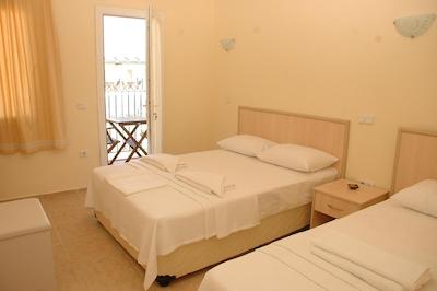 سومر سان بیچ هتل