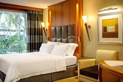 رزیدنس دیره بای له مریدین