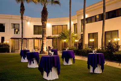 رزیدنس دیره بای له مریدین