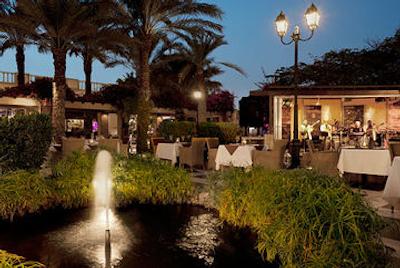 رزیدنس دیره بای له مریدین