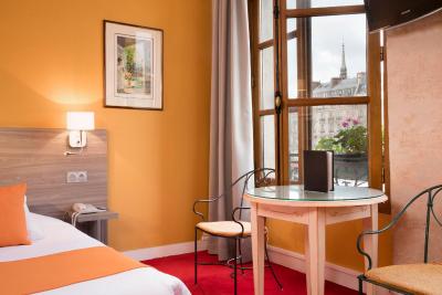 ریوز د نتر دام