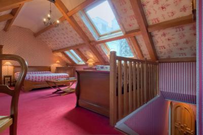 ریوز د نتر دام