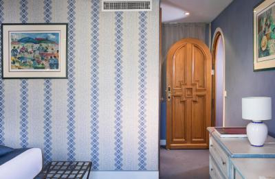 ریوز د نتر دام