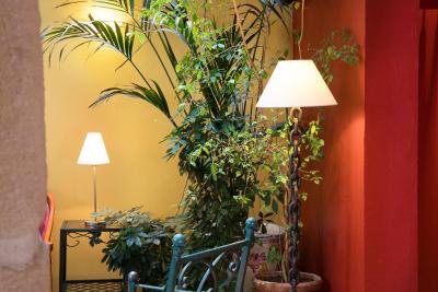 ریوز د نتر دام