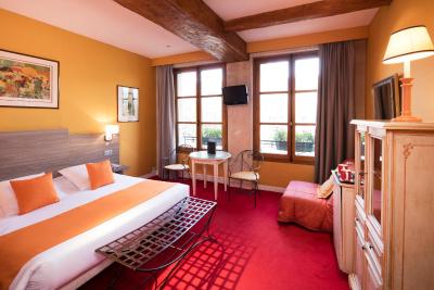 ریوز د نتر دام