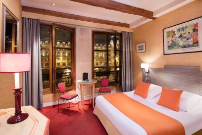 ریوز د نتر دام