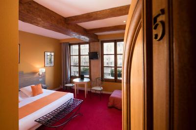 ریوز د نتر دام