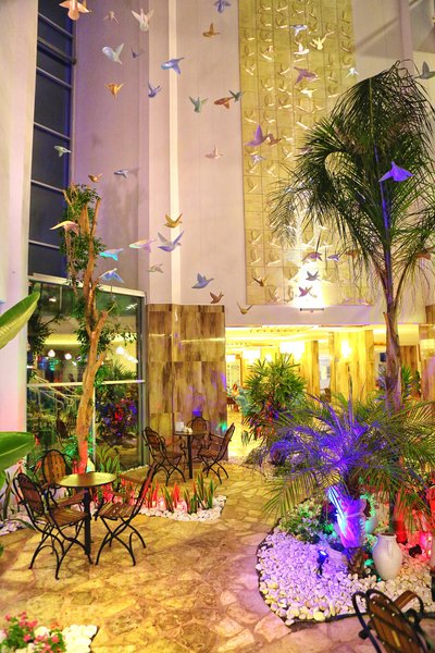 بلو واو سویت هتل