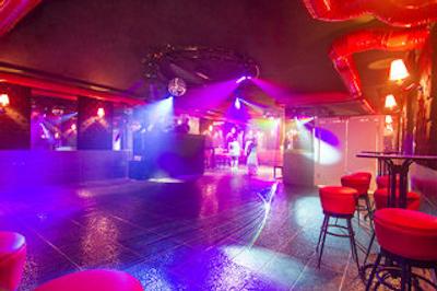 بلو واو سویت هتل