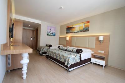 بلو واو سویت هتل