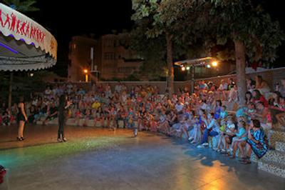 بلو واو سویت هتل