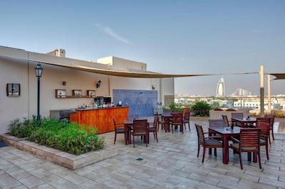 متروپولیتن دبی