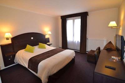 بریت هتل کاهرز-ل فرانس