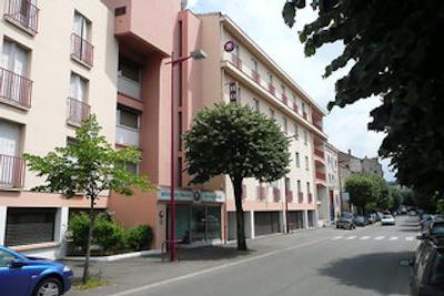 بریت هتل کاهرز-ل فرانس