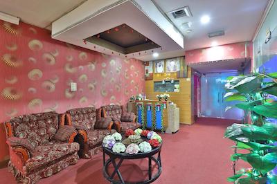 مون ولی هتل آپارتمان