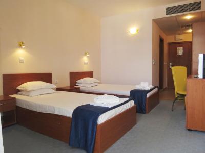 رویال بیچ هتل