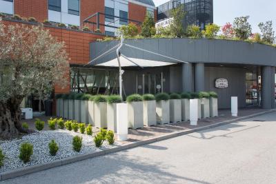 کورتیارد بای ماریت ونیس آیرپرت