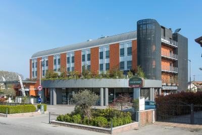 کورتیارد بای ماریت ونیس آیرپرت