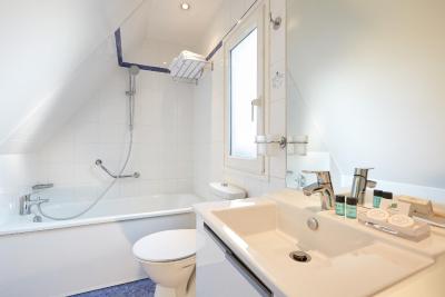 اوستینز ساینت لازار