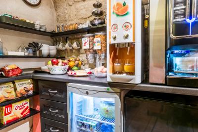 اوستینز ساینت لازار