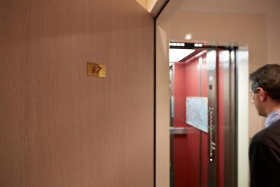 اوستینز ساینت لازار