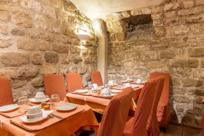 اوستینز ساینت لازار