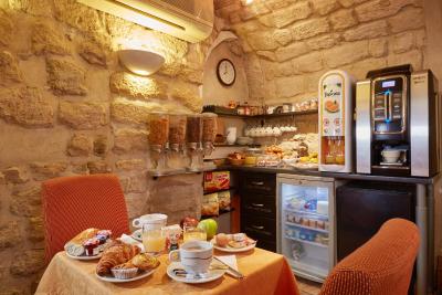 اوستینز ساینت لازار