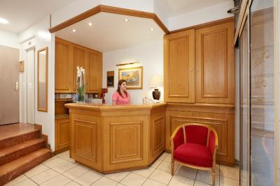 اوستینز ساینت لازار