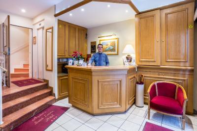 اوستینز ساینت لازار