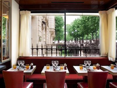 هتل منتین پاریز