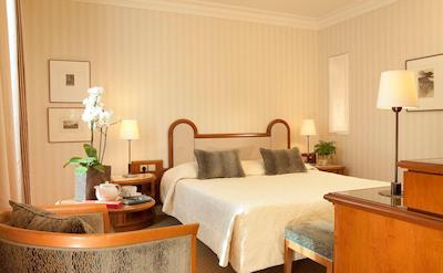 هتل د لارکاد