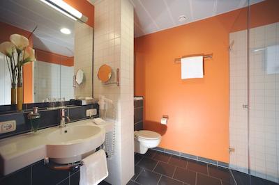 بست وسترن پلاس کنراد زوس هتل