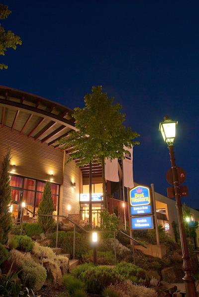 بست وسترن پلاس کنراد زوس هتل