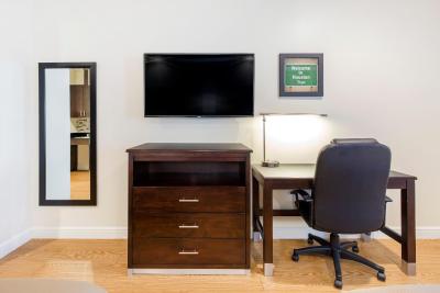 اکنو لج این اند سویتز