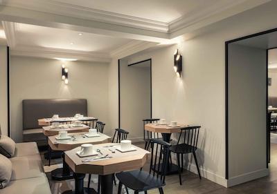 هتل مرکور پاریز ارک د تریمف واگرام