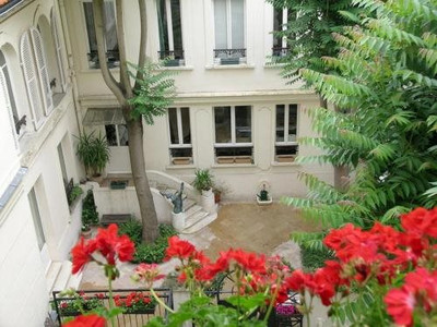 دز بینز