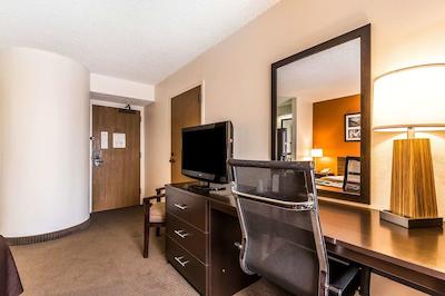 اسلیپ این مدیکال دیستریکت