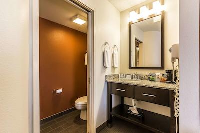 اسلیپ این مدیکال دیستریکت