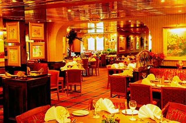 کیرخوس این