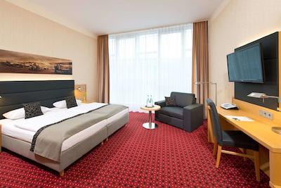 آیرپردتل برلین-ادلرشف