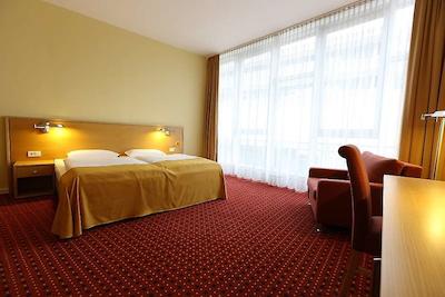 آیرپردتل برلین-ادلرشف