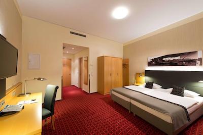 آیرپردتل برلین-ادلرشف