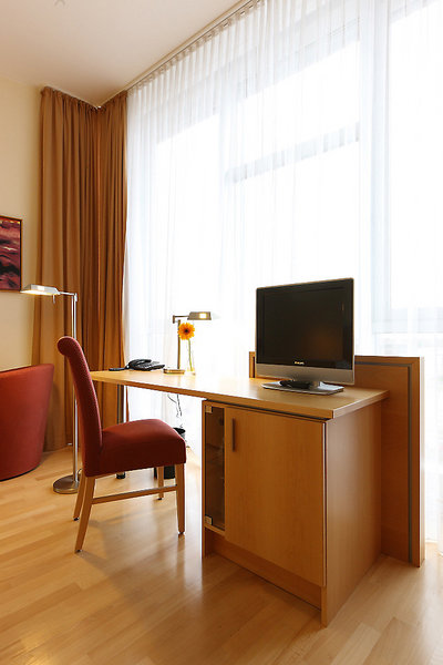 آیرپردتل برلین-ادلرشف