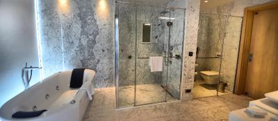 ویندهام گرند استانبول لونت